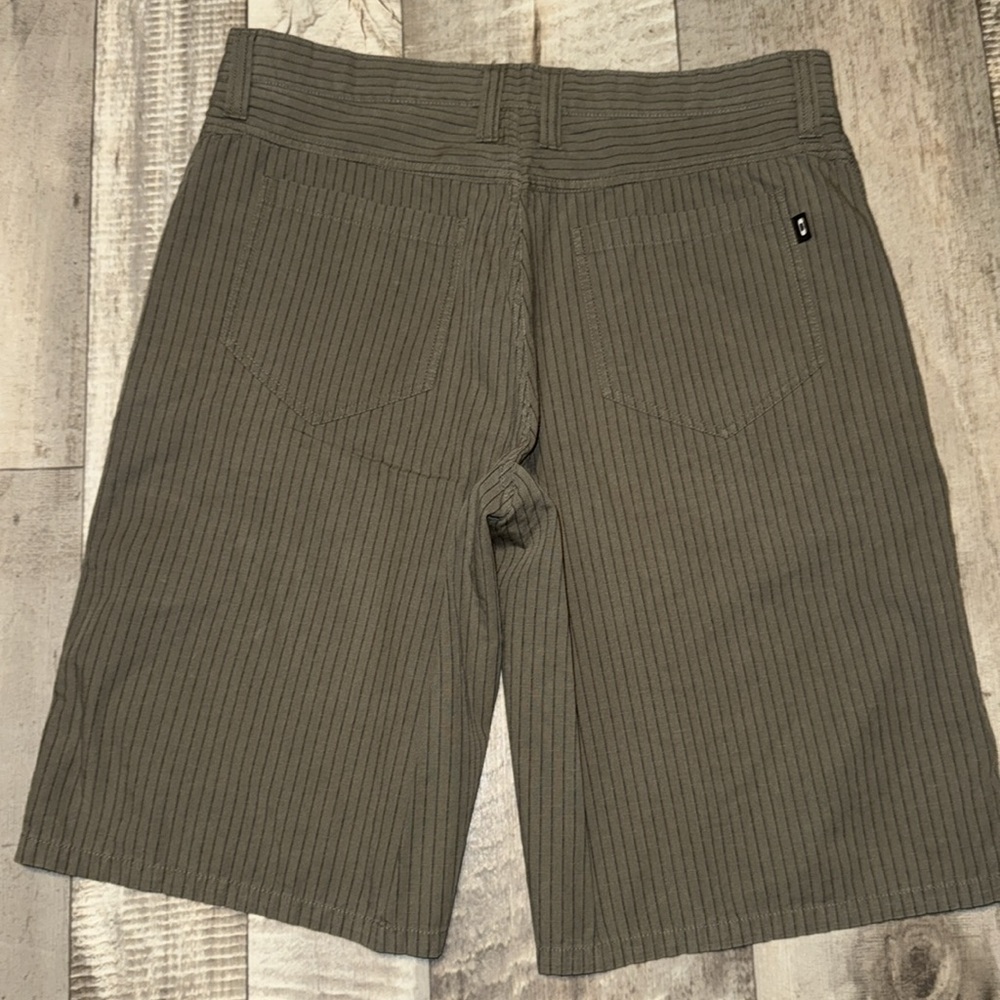 Oakley  Flat Front Shorts Casual Style-size 34